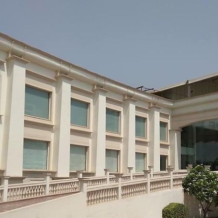 Udman Hotels And Resorts By Ferns N Petals Nueva Delhi Exterior foto
